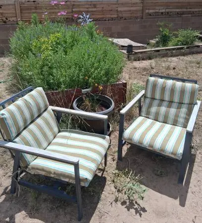 Ashley Furniture Glider Outdoor Lawn Yard Chair Chairs
