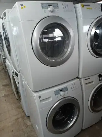 ★Kenmore stackable front load washer and dryer set