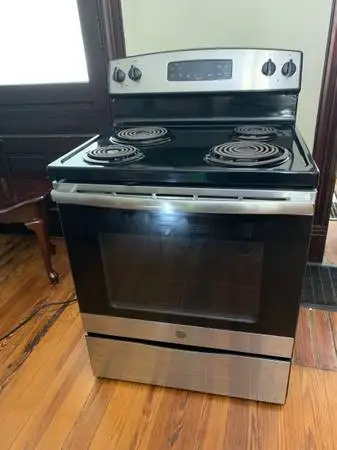 GE® 30 Free-Standing Electric Range