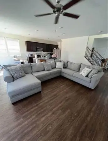Spacious sectional couch, lightly used