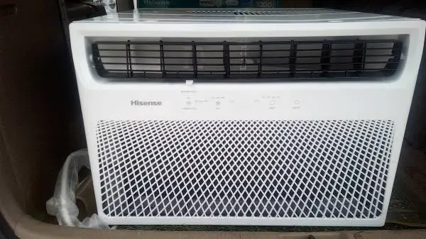 Brand New Hisense 24K BTU Ac Window air conditioner unit