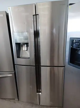 SAMSUNG 4 DOOR stainless steel refrigerator