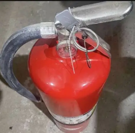 10lb ABC Dry Chemical Class A:B:C Fire Extinguisher with Sign and free