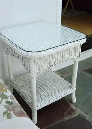Lloyd and Flanders Reflections WICKER Side/End Table