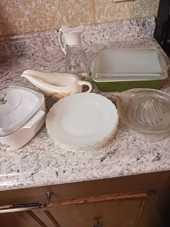 Dishes,  juicer