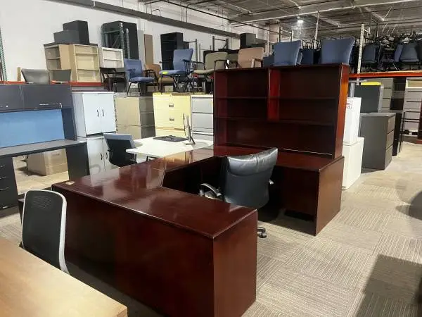 DESK - USED - MOVING SALE - U-SHAPED DESK