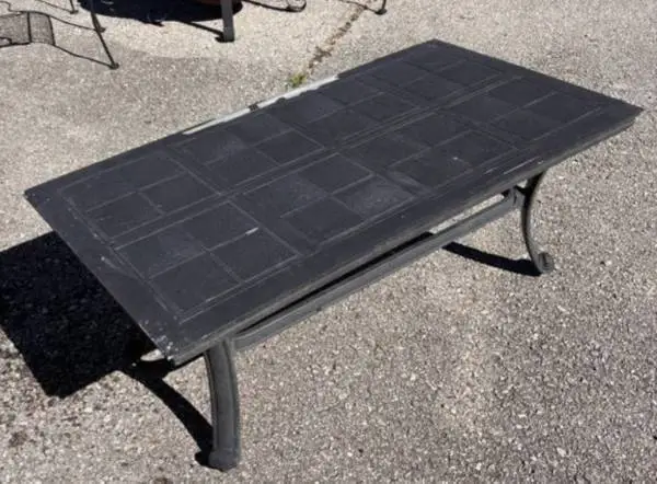 Outdoor aluminum coffee table