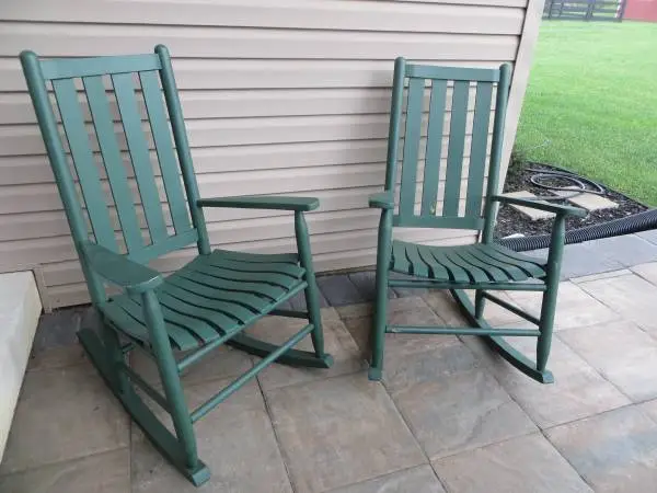 WOOD ROCKING CHAIRS