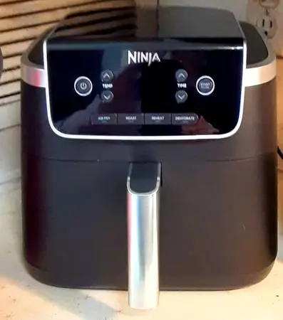 Ninja 5qt Air Fryer Pro 4-in-1 -- Like New!