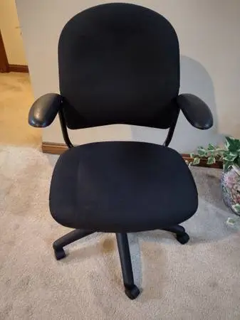 HON black fabric adjustable w lumbar support w back tilt like new