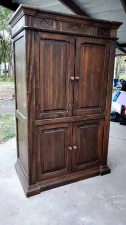 Solid Wood Hutch