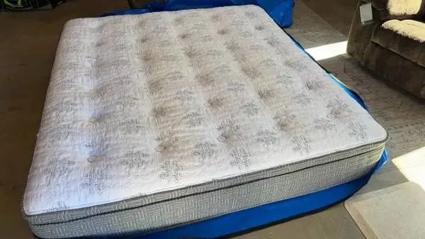 King Koil Intimate Marcelle Ultra Plush Euro Top King Size Mattress