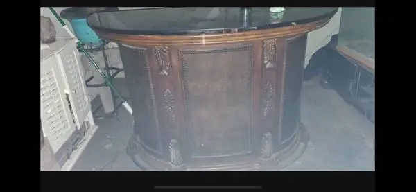 High end howard miller wine bar&cabinet oak&marble top