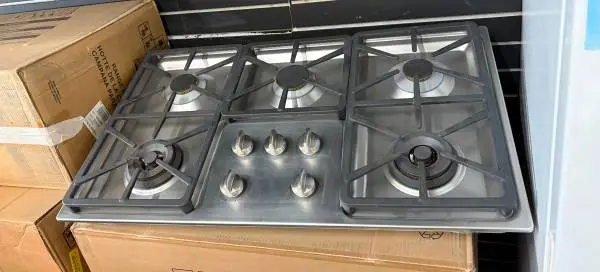 STAINLESS STEEL MIELE COOKTOP