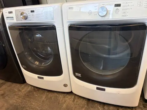 Maytag Maxima Front Load Washer & Dryer Set *Can Stack
