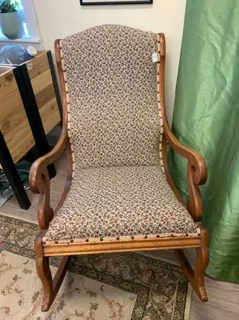 Comfy Vintage Rocking Chair in Good Condition