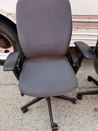 Fully Loaded Leap v2 Office Chairs By Steelcase In Like New Condition