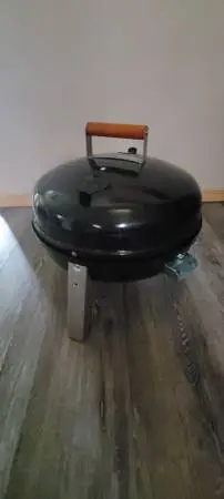 Americana Lock n Go Grill