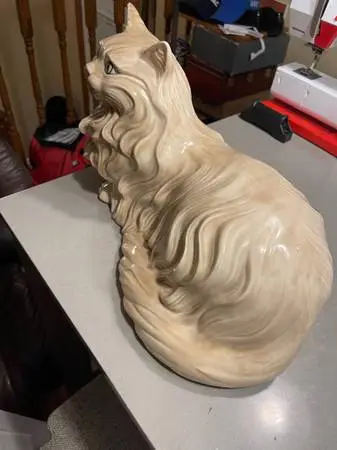 LARGE PORCELIN  SIAMESE CAT  ( Nice!!!)