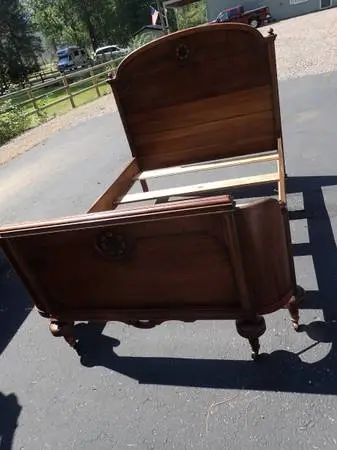 19th Century Victorian carved Walnut Full Size Bed Frame Rounded Corne