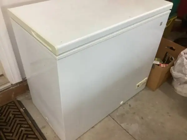 GE CHEST FREEZER