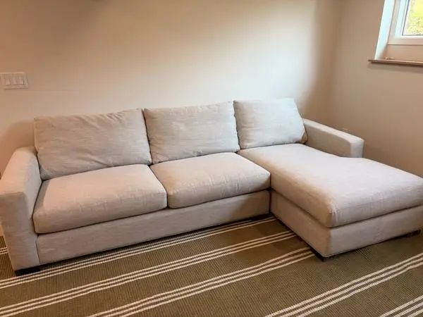 Room and Board Metro Sofa with Chaise - 112