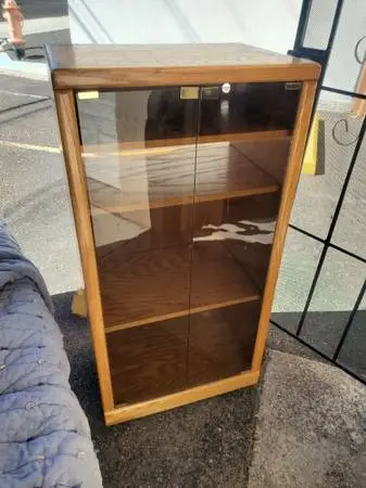 Stereo cabinet
