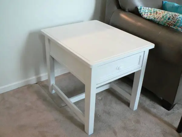 End Table With Drawer. White. Wood. PRICE REDUCED!