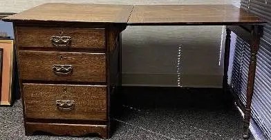 VINTAGE FOLDING TABLE
