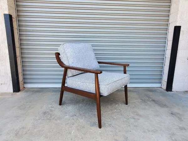 Mid-century Style Loung Chair