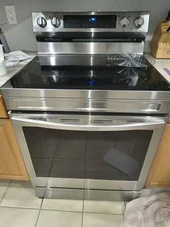 Samsung Smart Freestanding Electric Range