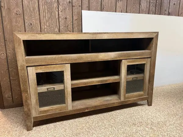 Media center / bookshelf