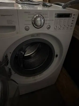 Nice LG steam washer