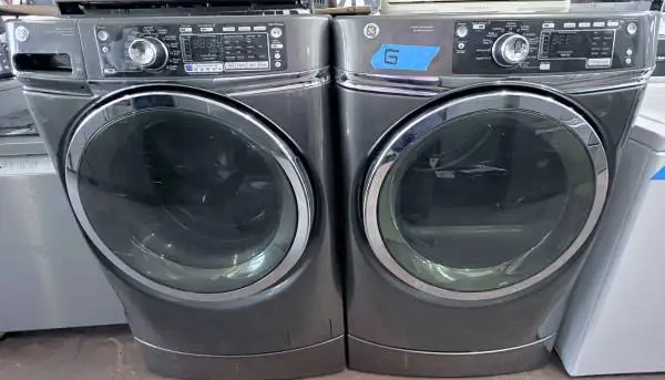 GE   4.8 cu. ft. Front Load Washer and Dryer Set  Metallic Carbon