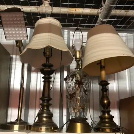 Several Table Lamps & wall lamps SEE PICS