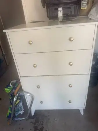 Pottery Barn Dresser = 4 Drawer