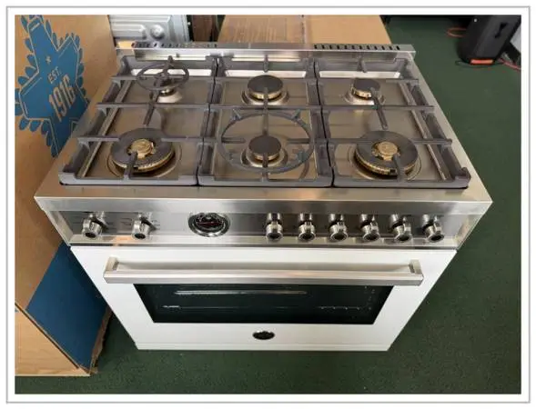 Bertazzoni – 36″ Professional Series range Gas oven Natursl Gas-Wh