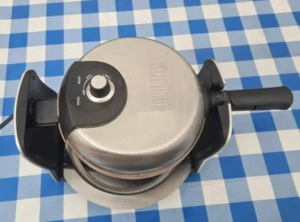 TITANIUM COPPER WAFFLE MAKER