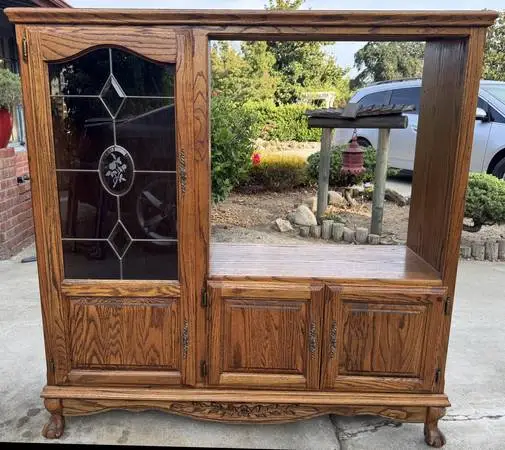 55 Oak Curio Cabinet / Coffee Bar Hutch w/ Etched Glass & Shelves