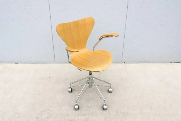 Danish Arne Jacobsen for Fritz Hansen Ash Series 7 Swivel Desk Chair