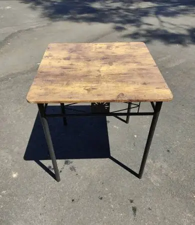 Table For Sale (27.5x27.5x29)