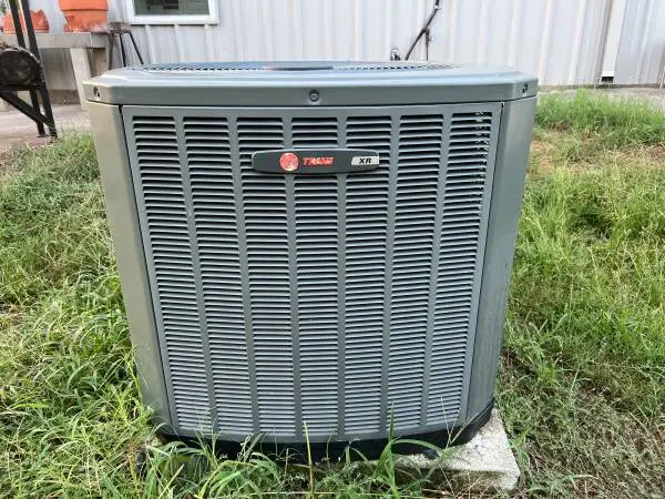TRANE CONDENSING UNIT
