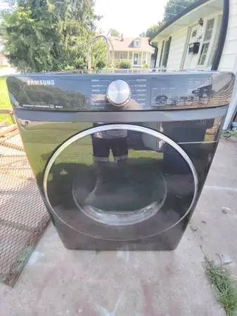 SAMSUNG KING CAPACITY FRONT LOAD DRYER. WORKS LIKE NEW!