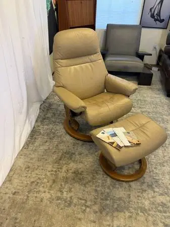Ekornes Stressless Sunrise Model Tan Leather Recliner Chair & Ottoman