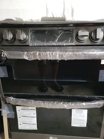 Brand new GAS LG Double Oven with air fryer