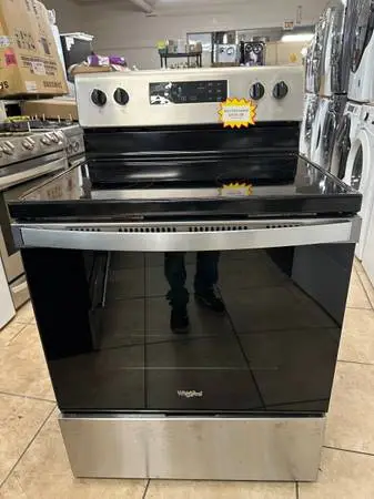 Whirlpool WFE510S0HS1 Stainless Steel Electric STOVE LIKE NEW!!