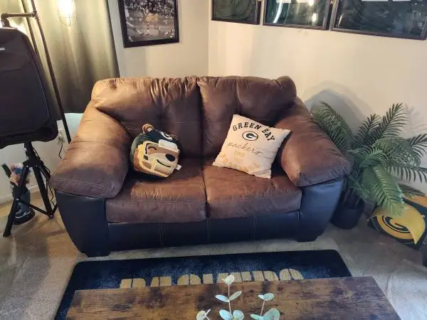 Fairly new loveseat from Ashley furniture