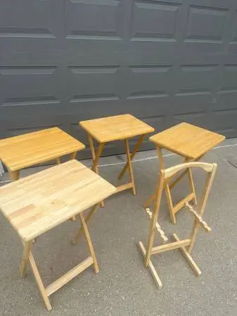 4 matching T.V. trays and oak stand
