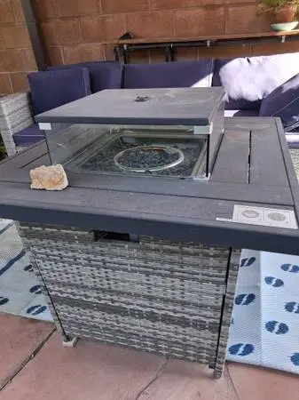 Outdoor fireplace