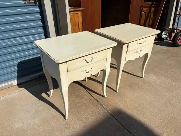 2 Exquisite Ethan Allen Solid Wood 2 Drawer Bedside Tables